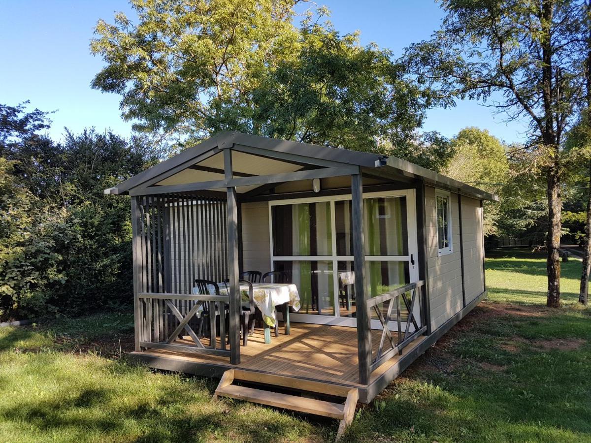 Camping Au Tour De L'Aveyron L'Hospitalet-du-Larzac Exterior photo
